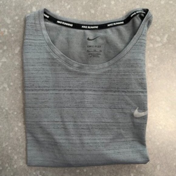 Nike Running Gray Dri-Fit Short Sleeve Performance Tee – Size XL - Picture 2 of 11